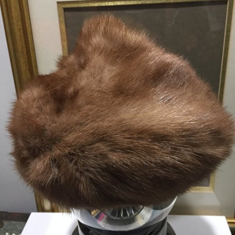 VINTAGE IMPORT SALON EATONS MINK FUR HATS